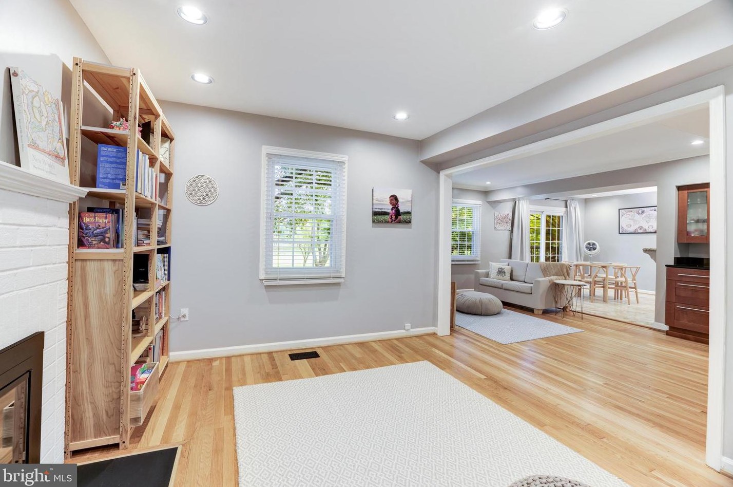 11721 Shore Dr, Herndon VA  20190-4506 exterior