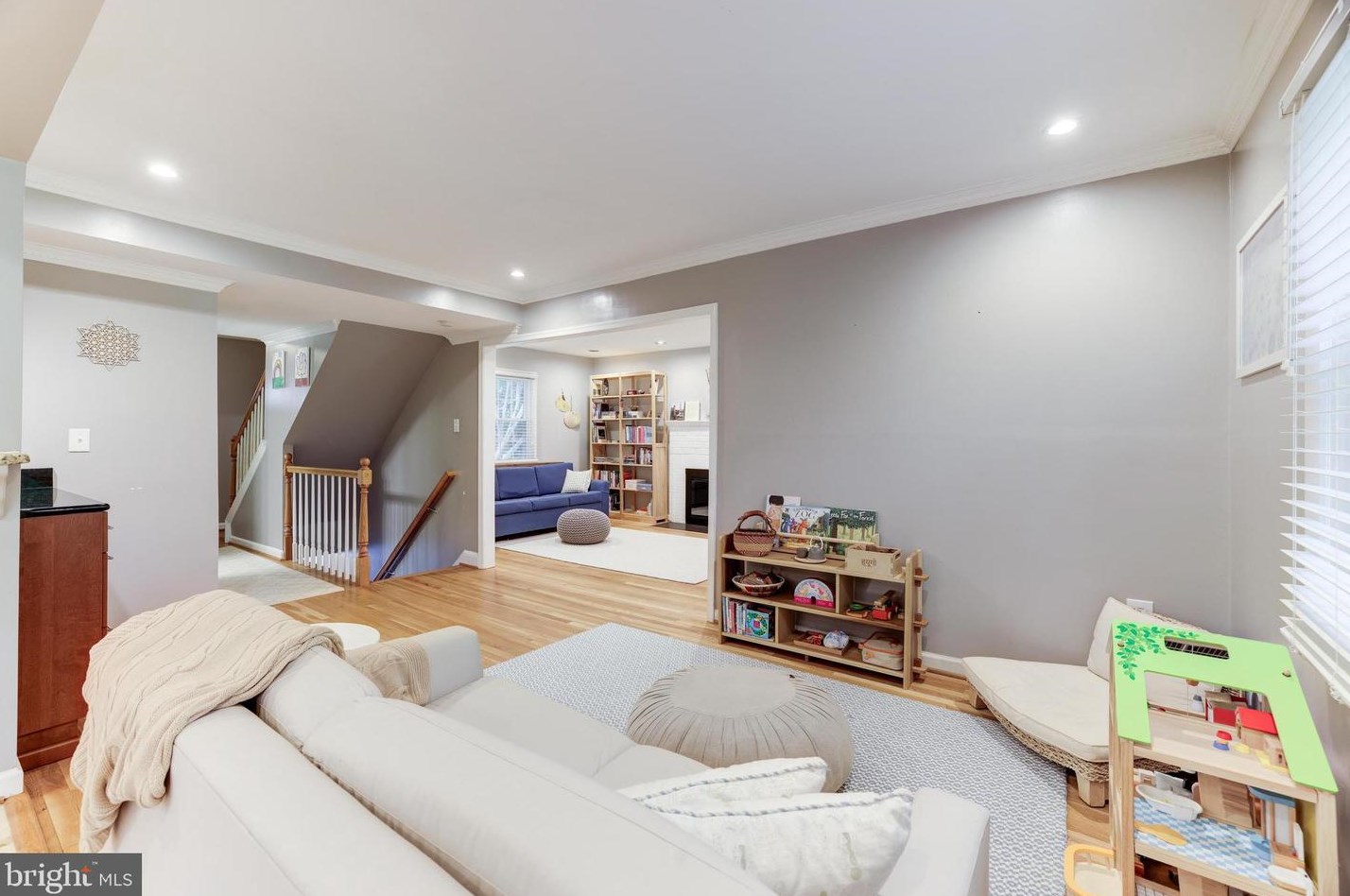 11721 Shore Dr, Herndon VA  20190-4506 exterior