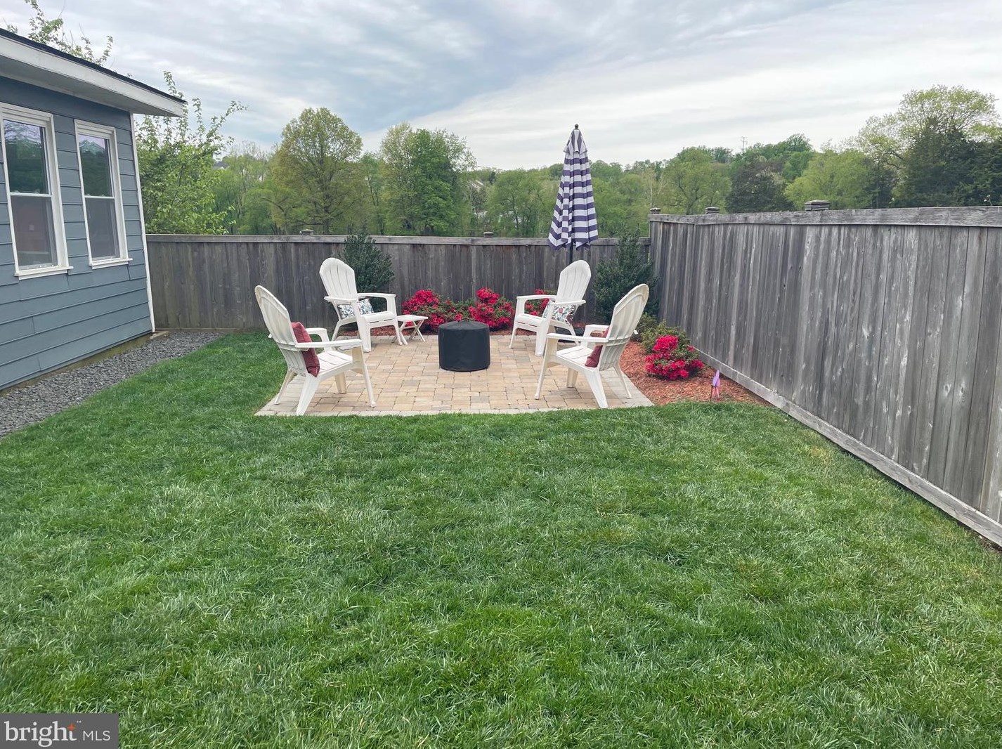 5826 Edgehill Dr, Alexandria VA  22303-1353 exterior