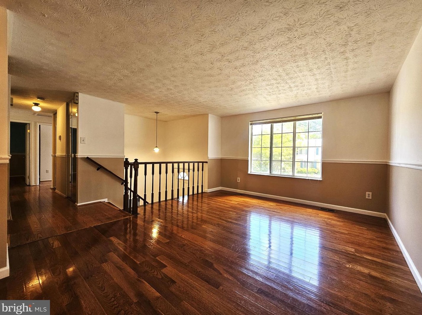 8465 Summer Breeze Ln, Springfield VA  22153-2516 exterior