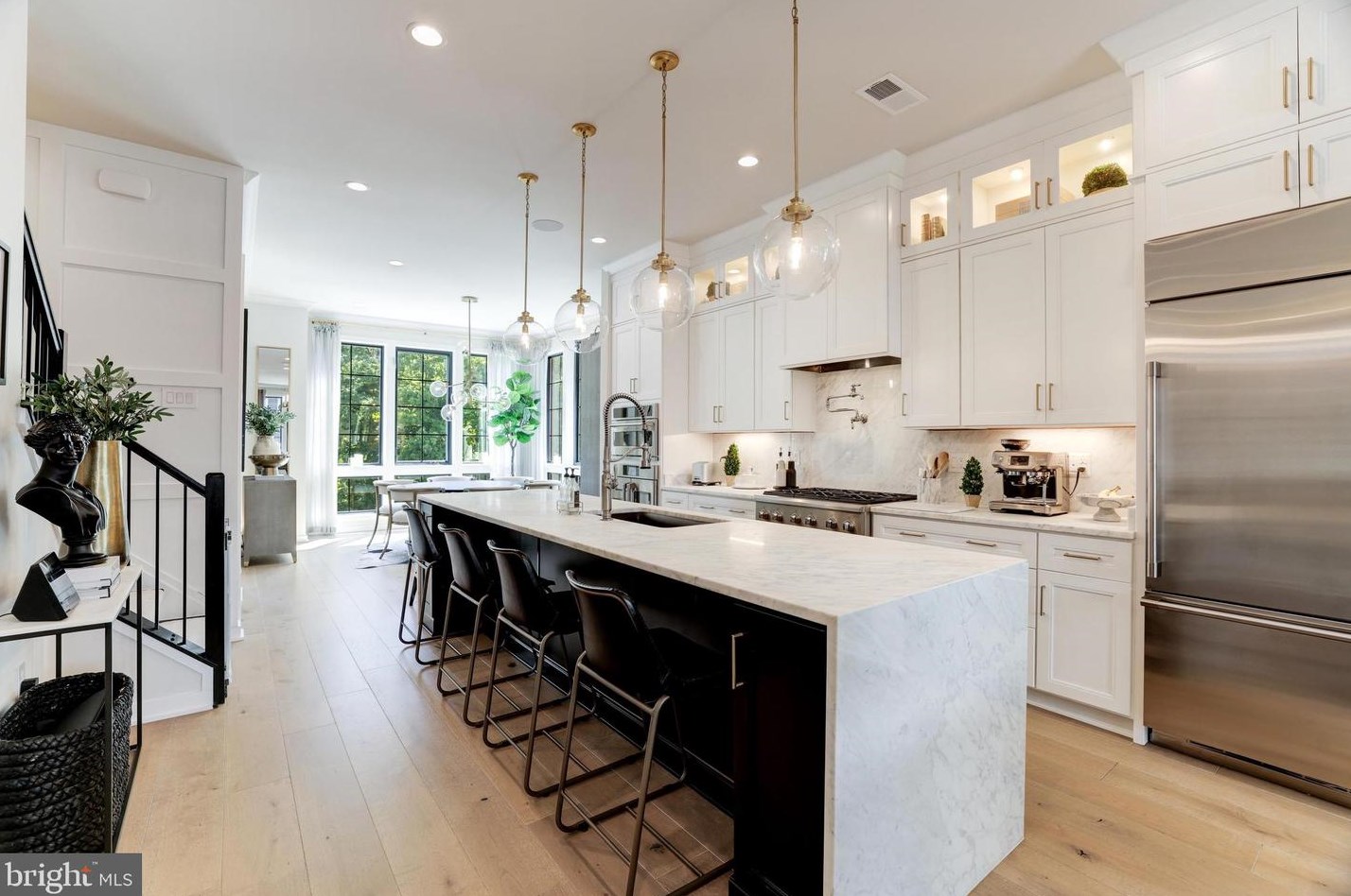 11732 Sunrise Valley Dr, Herndon VA  20191-1403 exterior