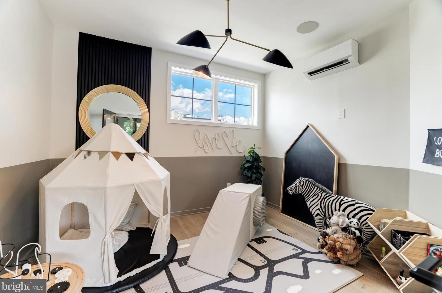 11732 Sunrise Valley Dr, Herndon VA  20191-1403 exterior