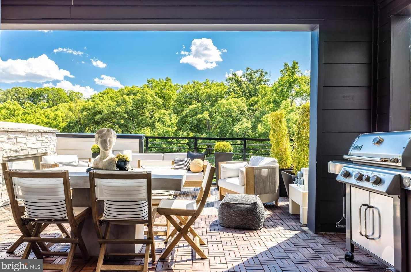 11732 Sunrise Valley Dr, Herndon VA  20191-1403 exterior