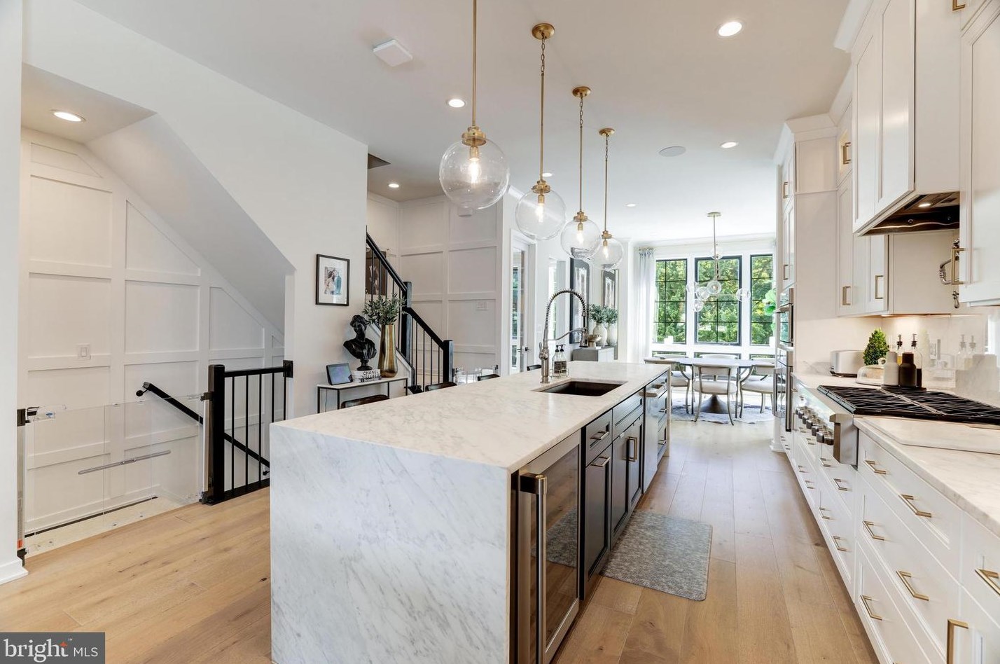 11732 Sunrise Valley Dr, Herndon VA  20191-1403 exterior