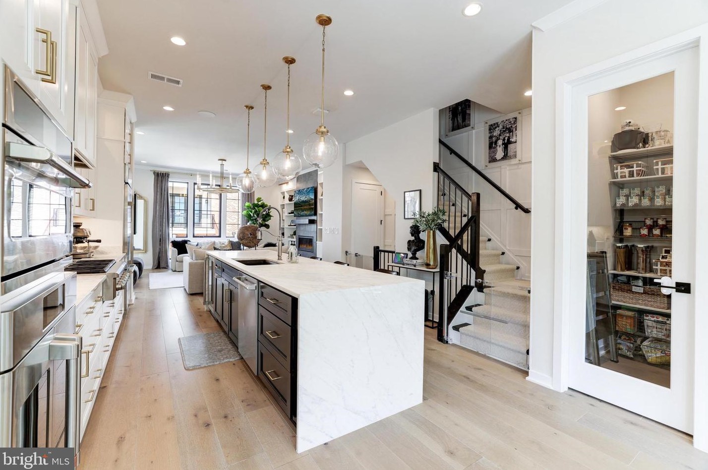 11732 Sunrise Valley Dr, Herndon VA  20191-1403 exterior