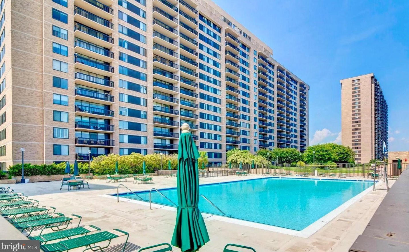 3709 George Mason Dr, Falls Church VA  22041-3760 exterior