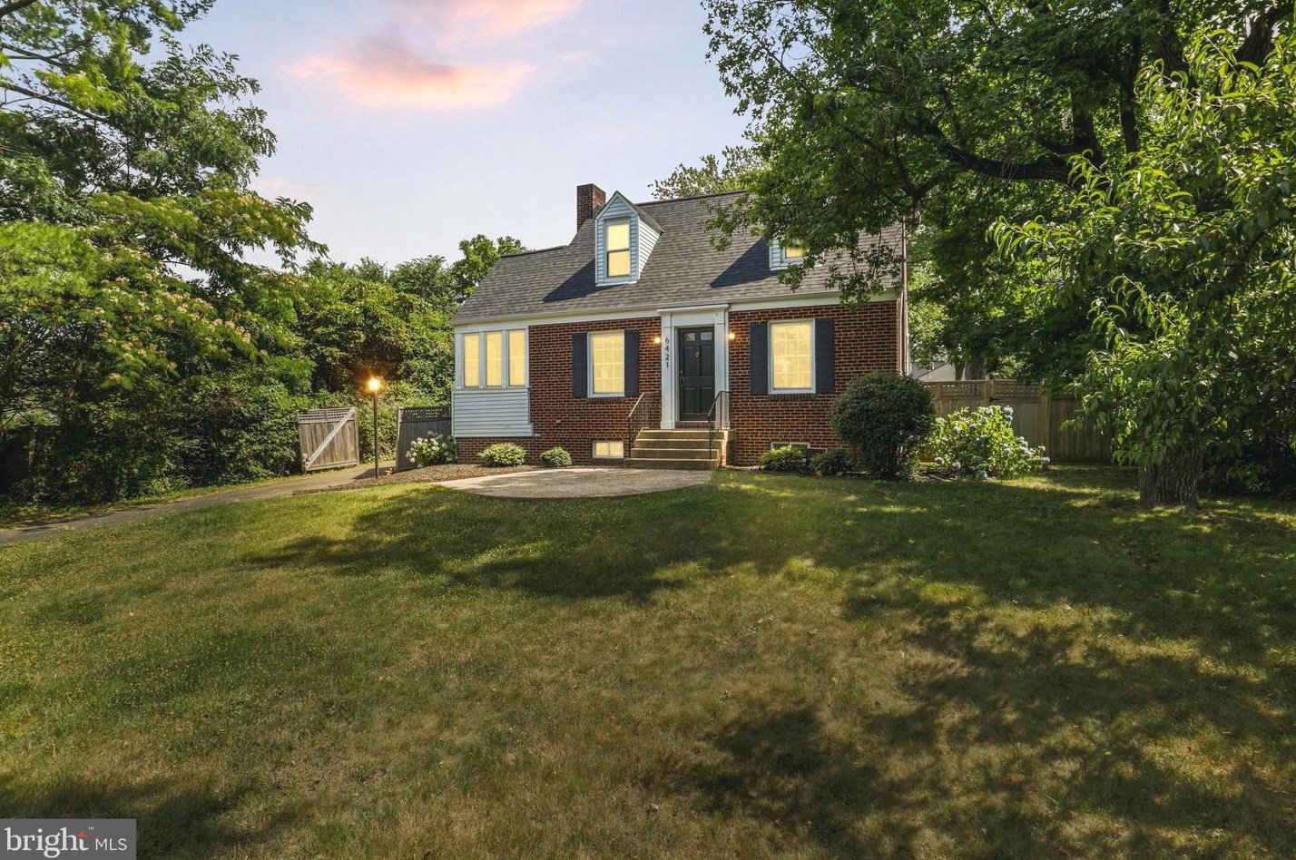 6421 Kings Hwy, Alexandria VA  22306-3301 exterior