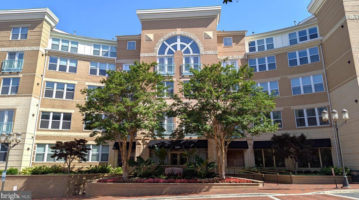 12000 Market St, Herndon VA  20190-5693 exterior