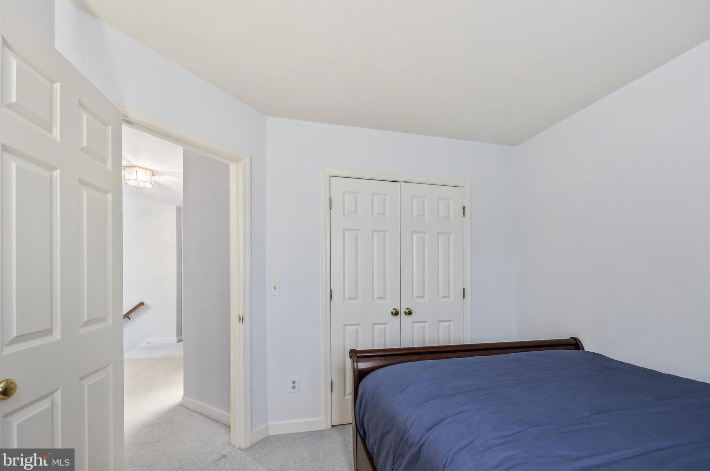 6329 Franconia Commons Dr, Alexandria VA 22310-2568 exterior