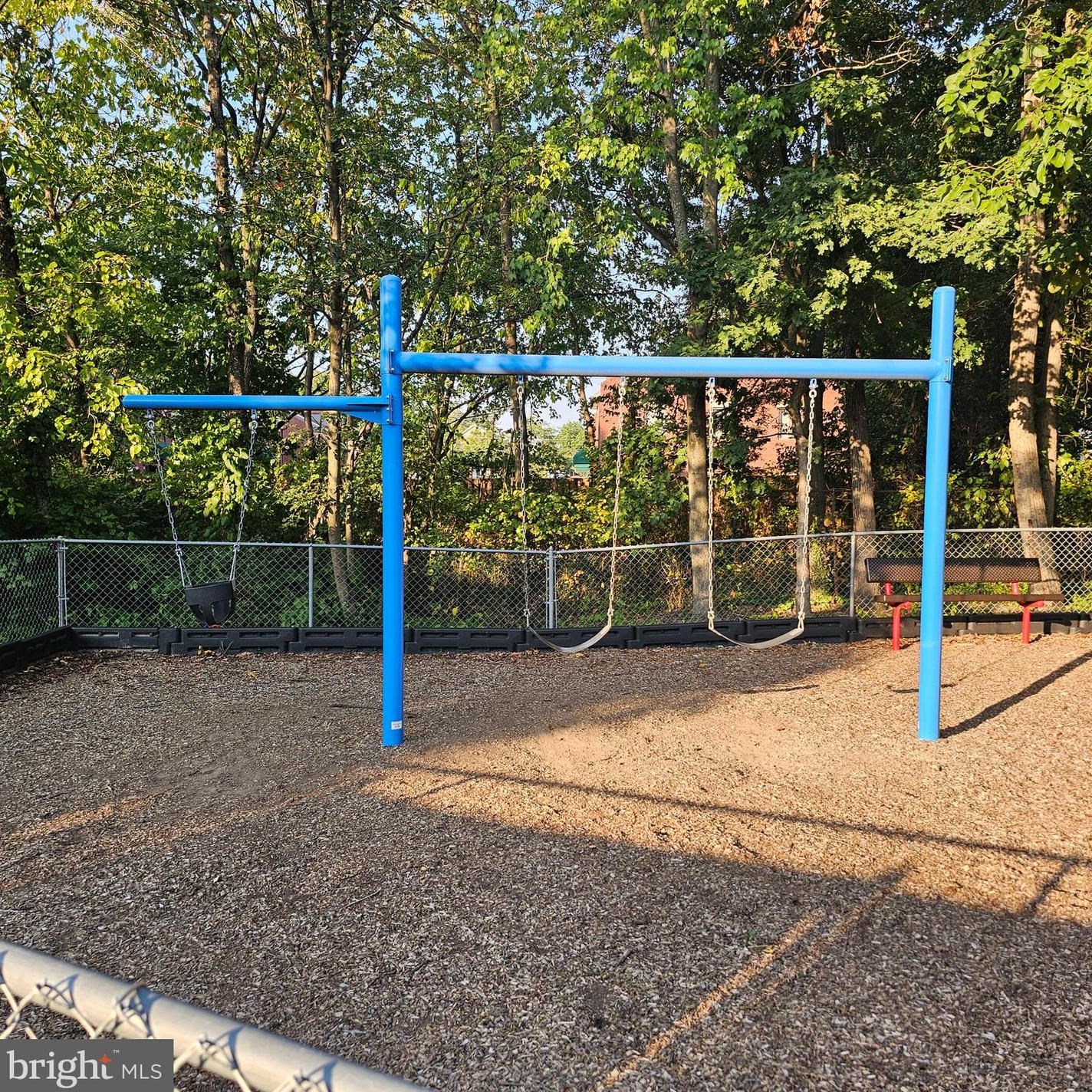 6329 Franconia Commons Dr, Alexandria VA 22310-2568 exterior