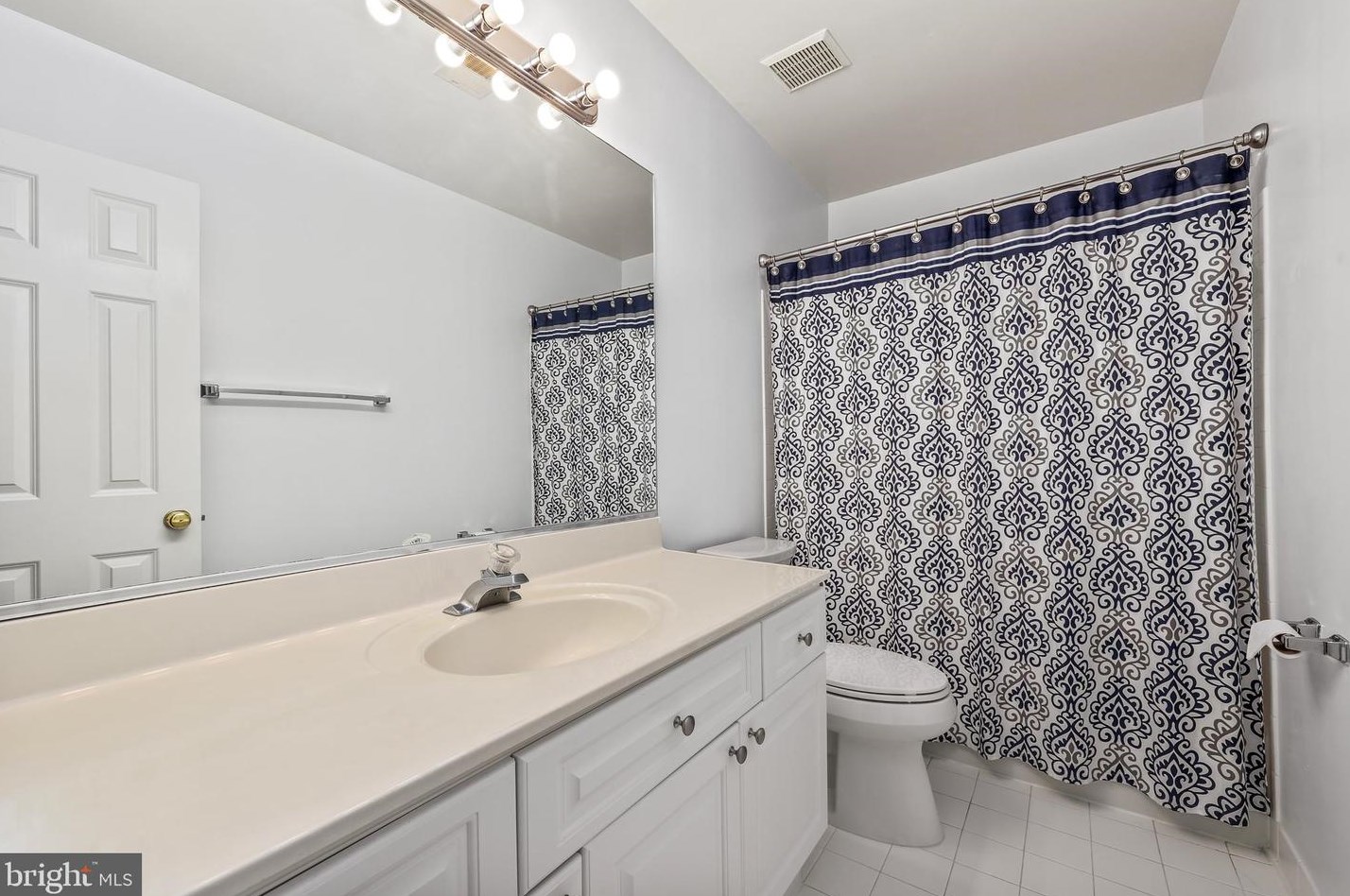 6329 Franconia Commons Dr, Alexandria VA 22310-2568 exterior