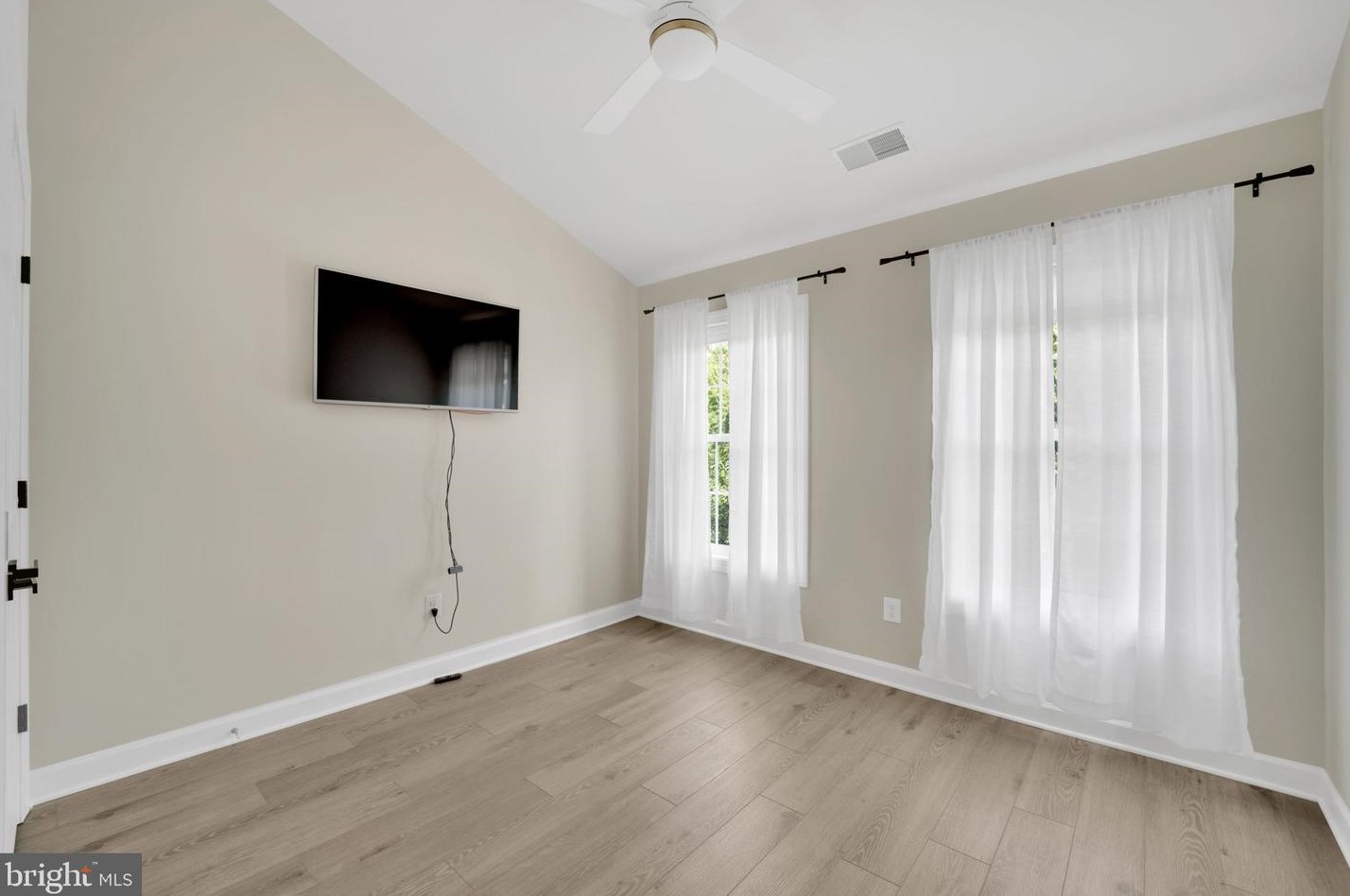 3814 Elmwood Towne Way, Alexandria VA  22303-1161 exterior