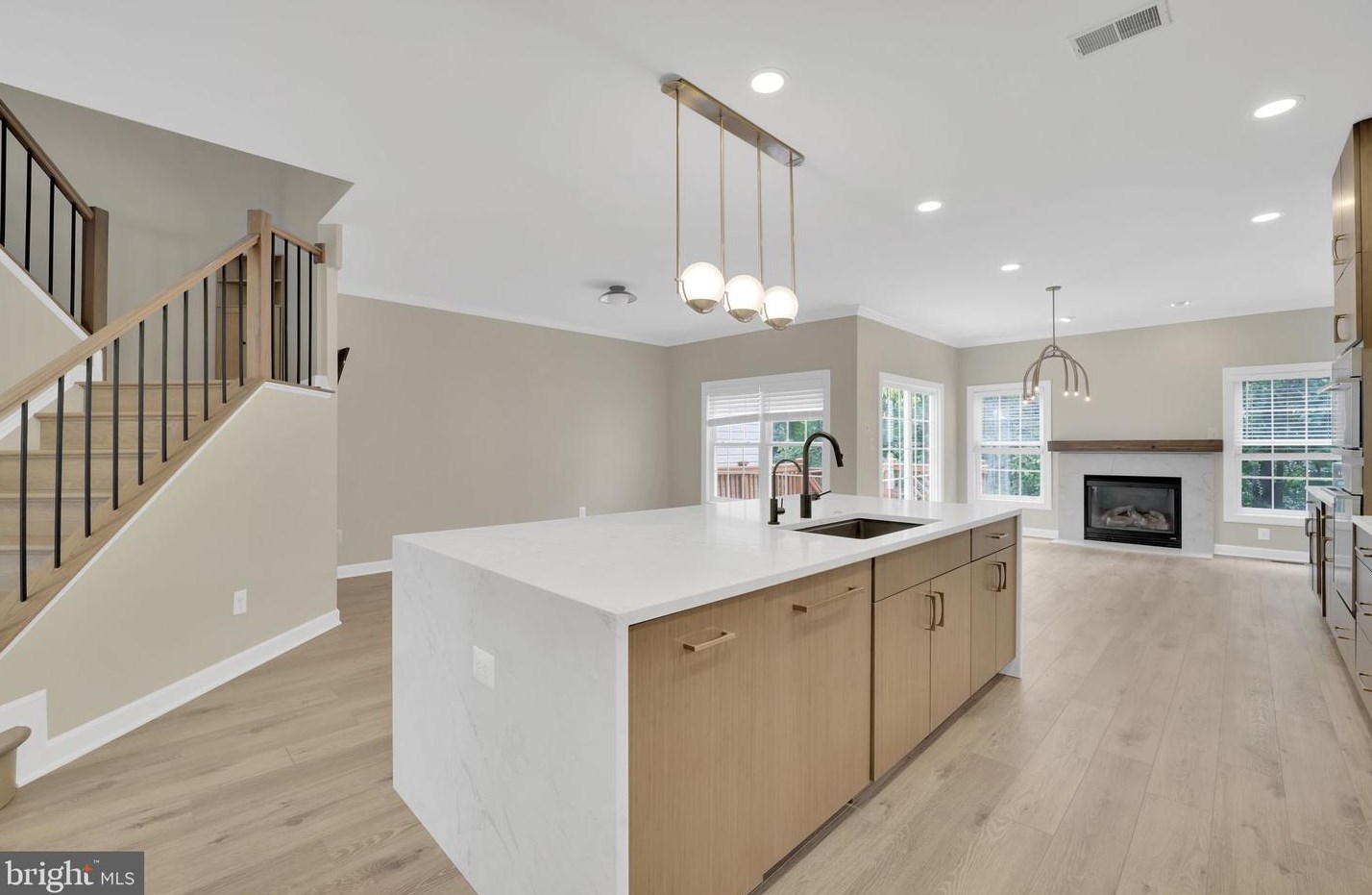 3814 Elmwood Towne Way, Alexandria VA  22303-1161 exterior