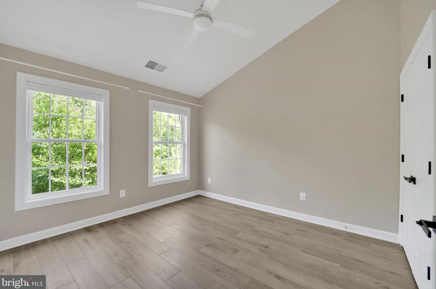 3814 Elmwood Towne Way, Alexandria VA  22303-1161 exterior