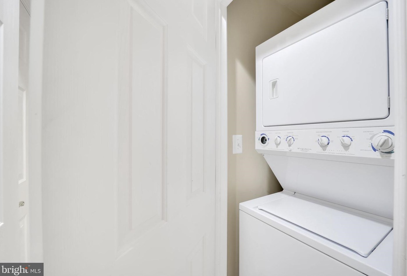 3814 Elmwood Towne Way, Alexandria VA  22303-1161 exterior