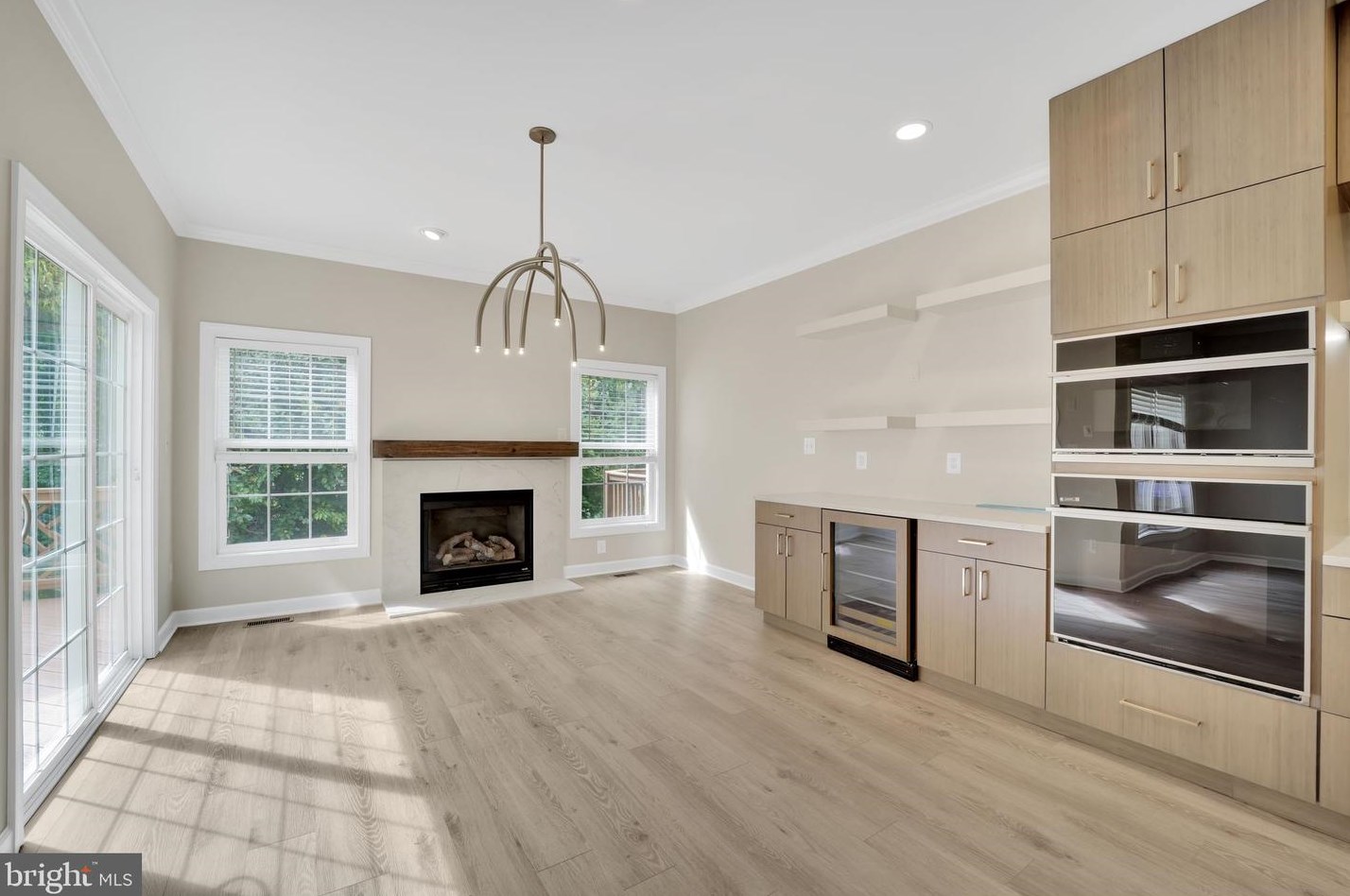 3814 Elmwood Towne Way, Alexandria VA  22303-1161 exterior