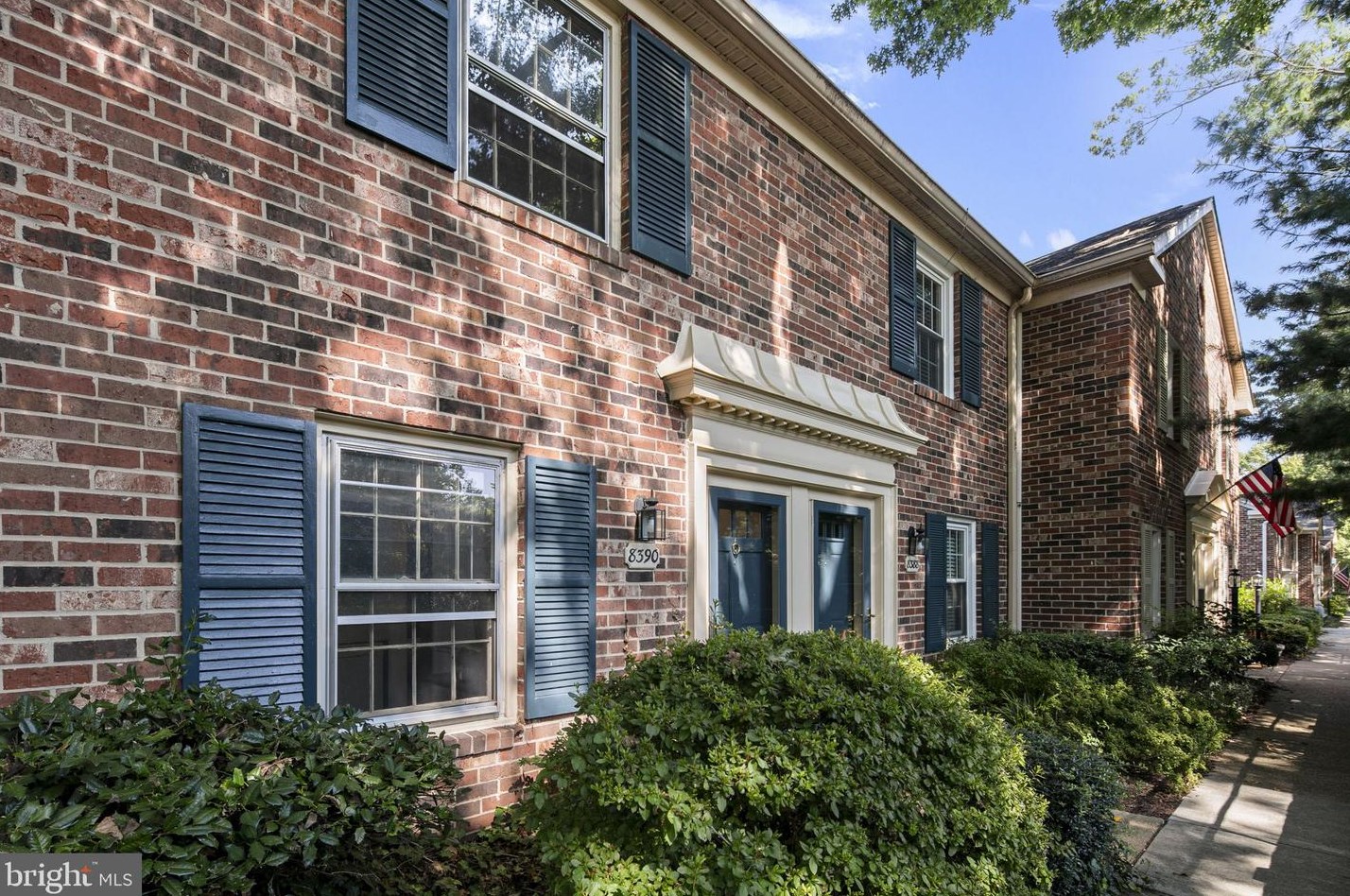 8390 Forrester Blvd, Springfield VA  22152-1735 exterior