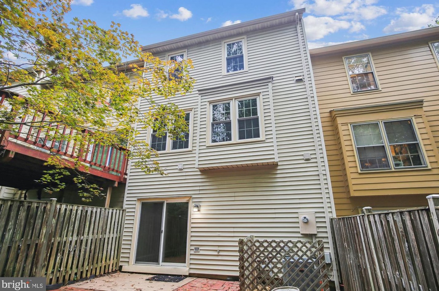 4794 Gainsborough Dr, Fairfax VA 22032-2313 exterior