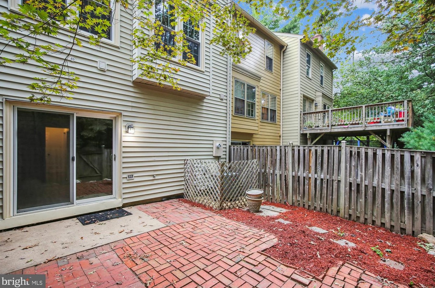 4794 Gainsborough Dr, Fairfax VA 22032-2313 exterior