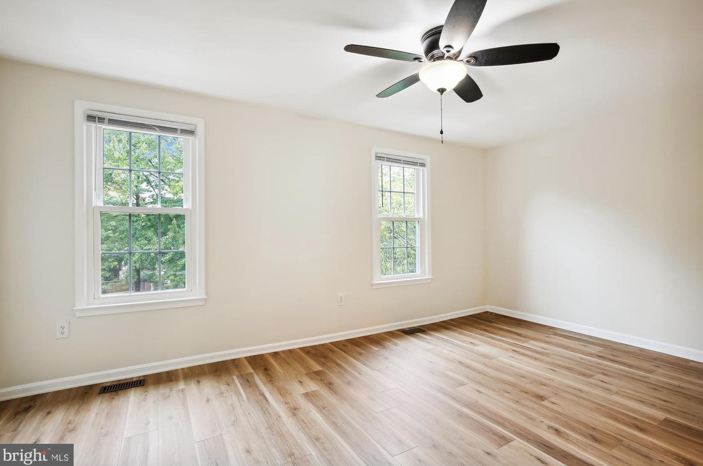 4794 Gainsborough Dr, Fairfax VA 22032-2313 exterior