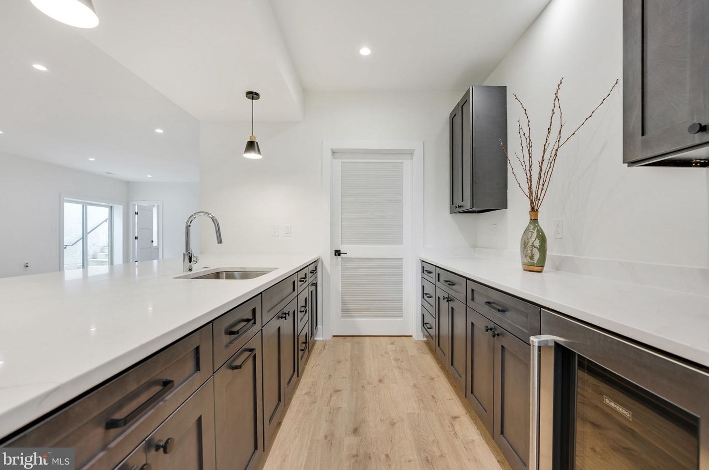 828 Constellation Dr, Great Falls VA  22066-2501 exterior