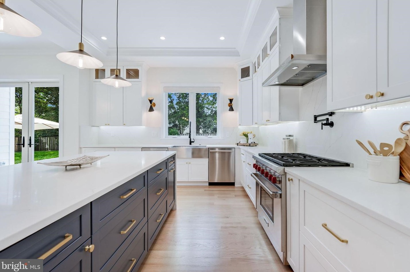 828 Constellation Dr, Great Falls VA  22066-2501 exterior