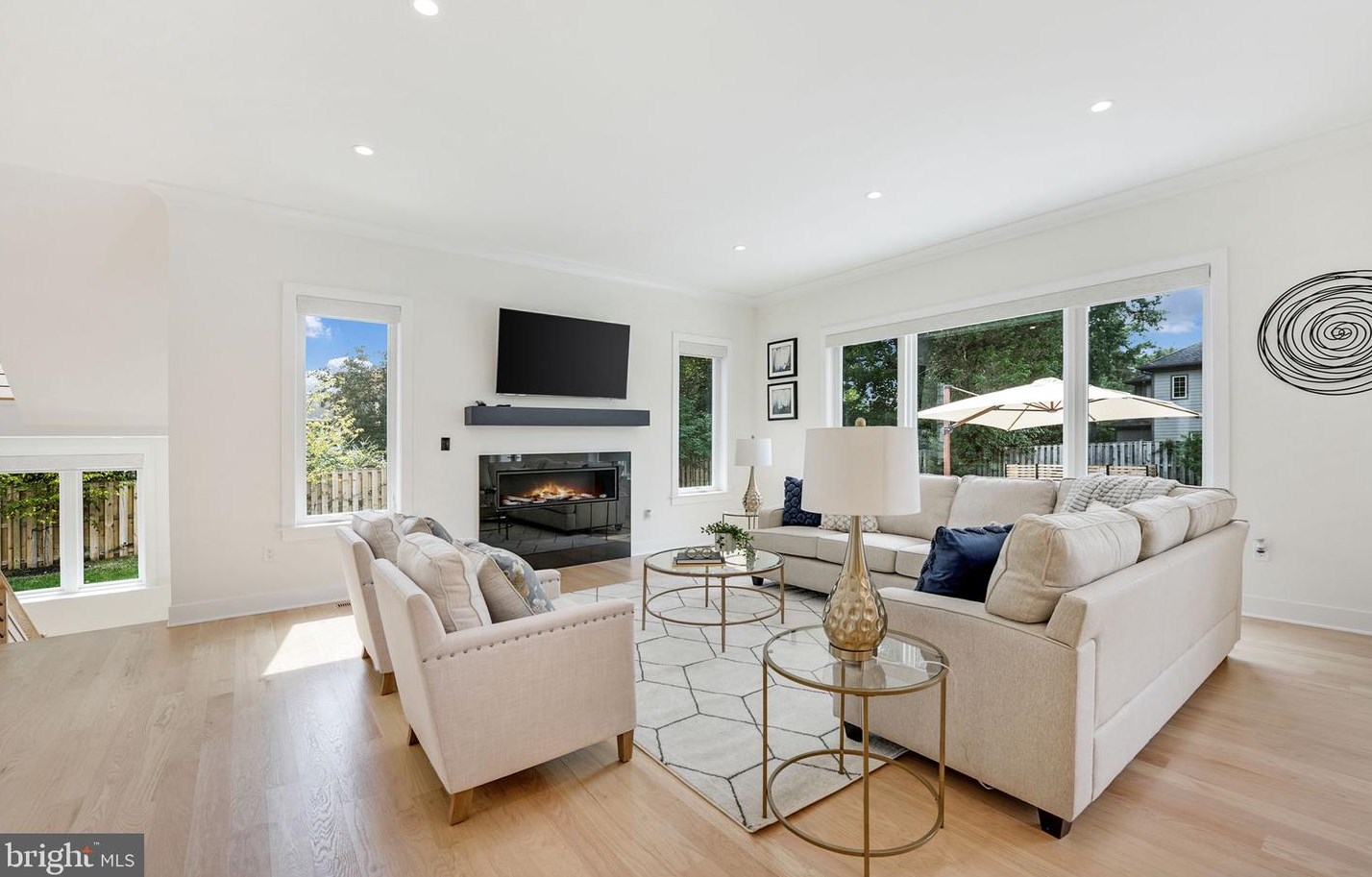 828 Constellation Dr, Great Falls VA  22066-2501 exterior