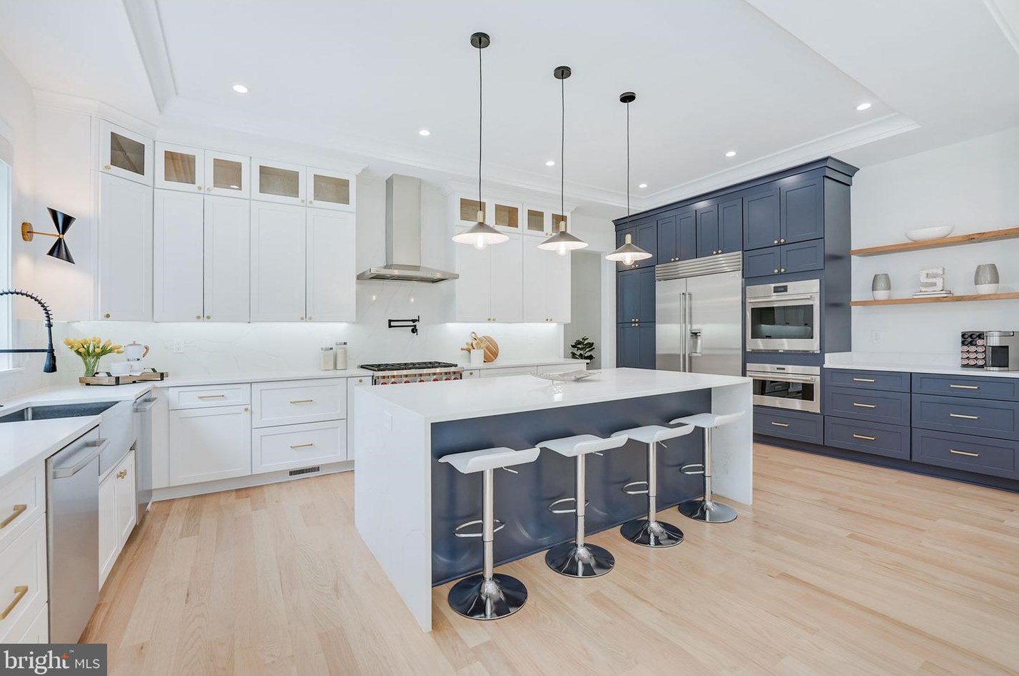 828 Constellation Dr, Great Falls VA  22066-2501 exterior