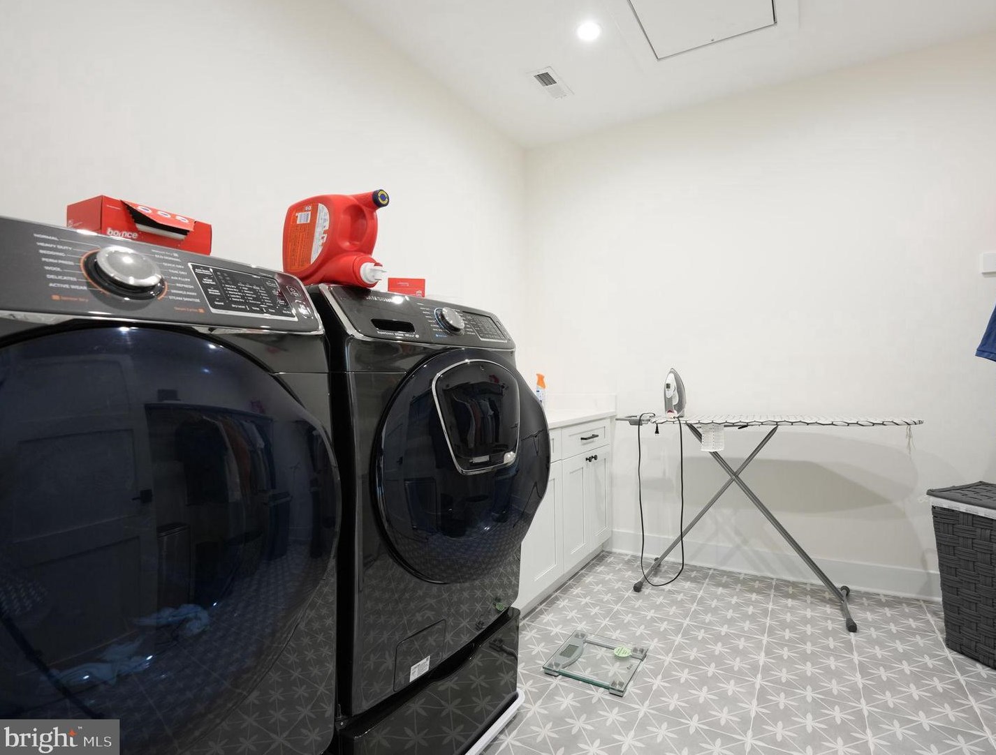 828 Constellation Dr, Great Falls VA  22066-2501 exterior