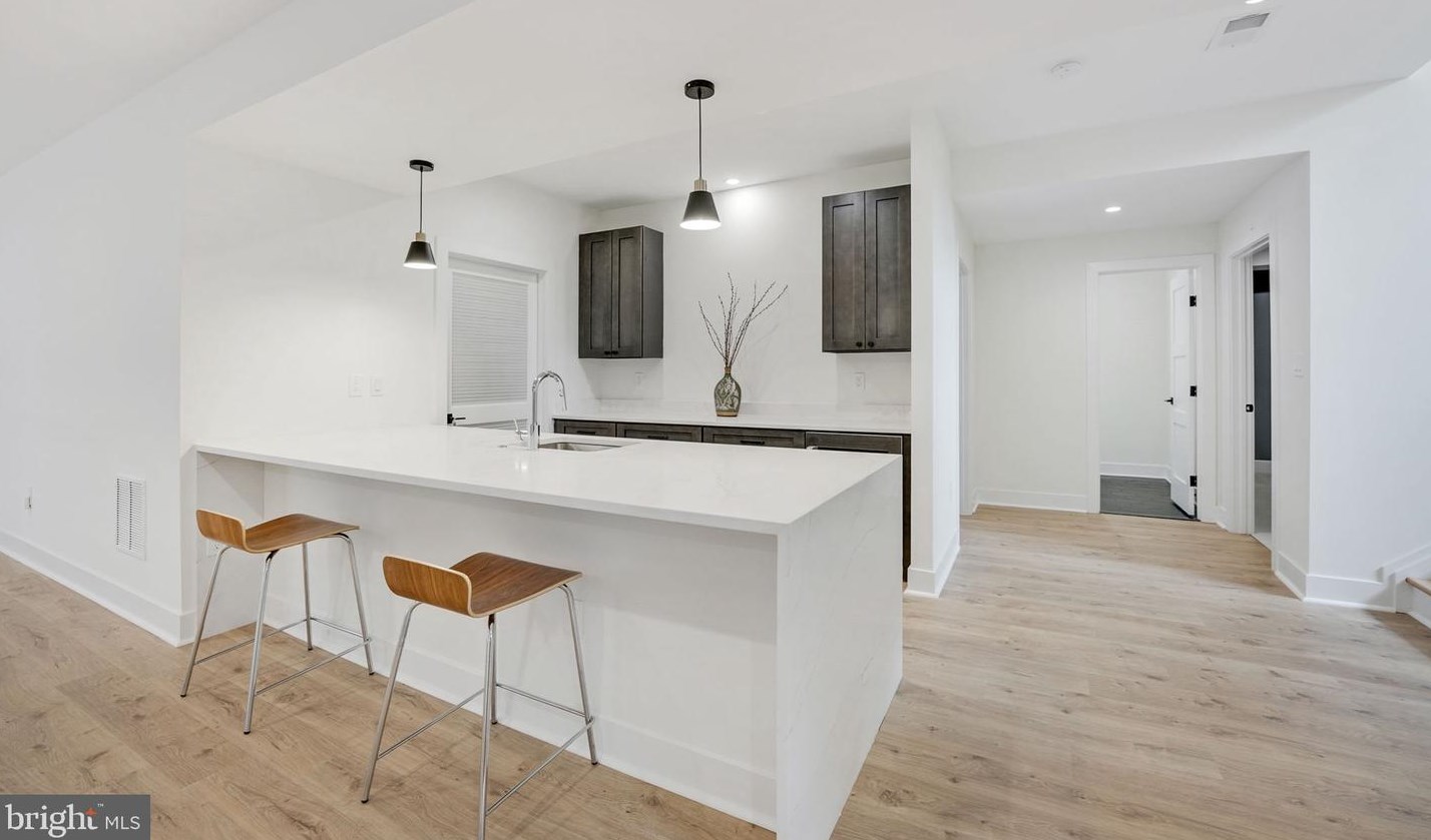 828 Constellation Dr, Great Falls VA  22066-2501 exterior