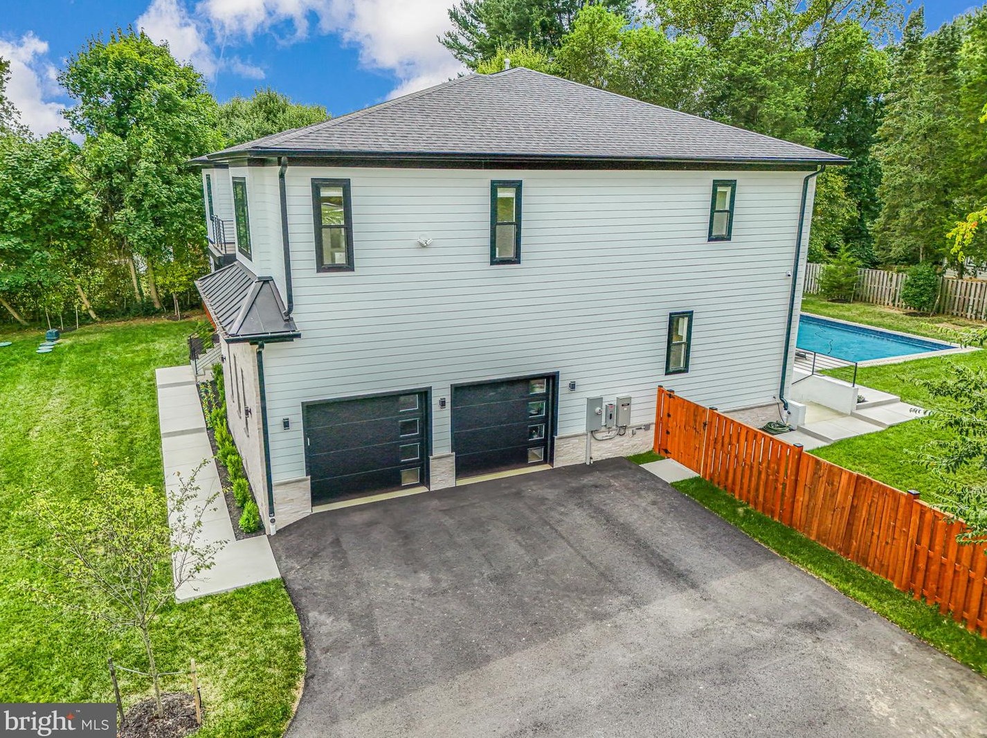 828 Constellation Dr, Great Falls VA  22066-2501 exterior