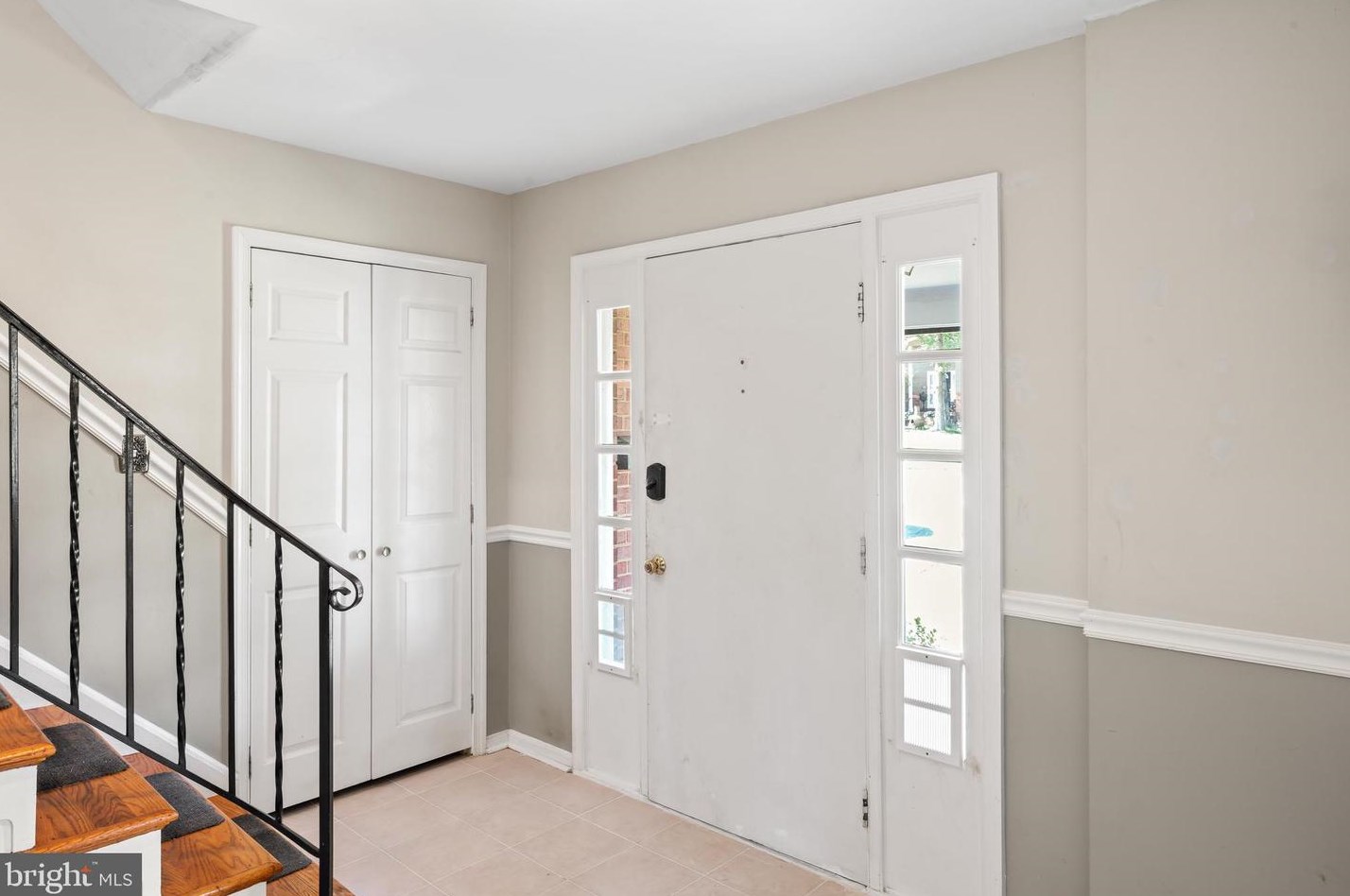 6113 Sherborn Ln, Springfield VA  22152-1631 exterior