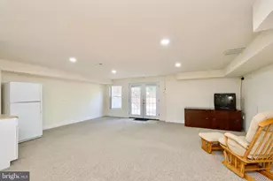 7801 Ridgewood Dr, Annandale, VA 22003 - Photo 49