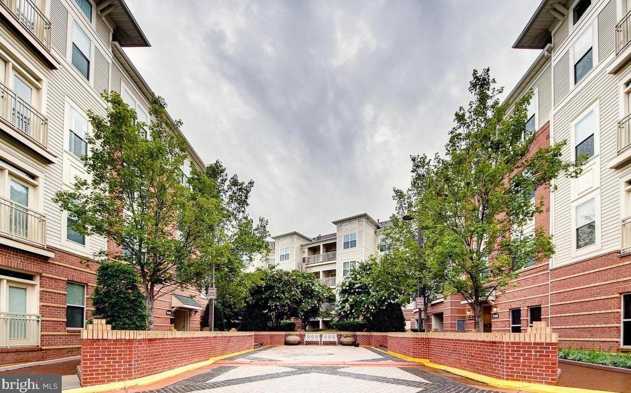 9480 Virginia Center Blvd, Vienna VA  22181-6150 exterior