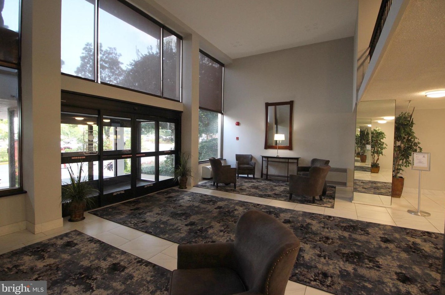 2059 Huntington Ave, Alexandria VA  22303-1602 exterior