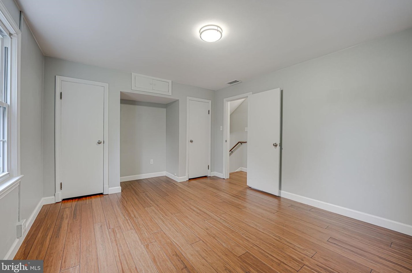 10315 Blake Ln, Vienna VA 22124-2632 exterior