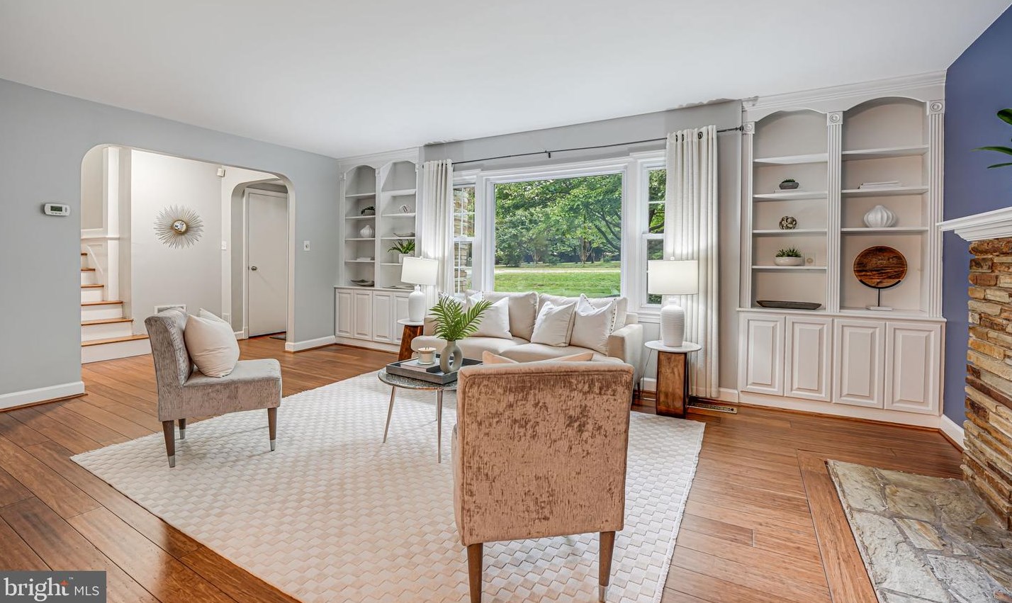 10315 Blake Ln, Vienna VA 22124-2632 exterior