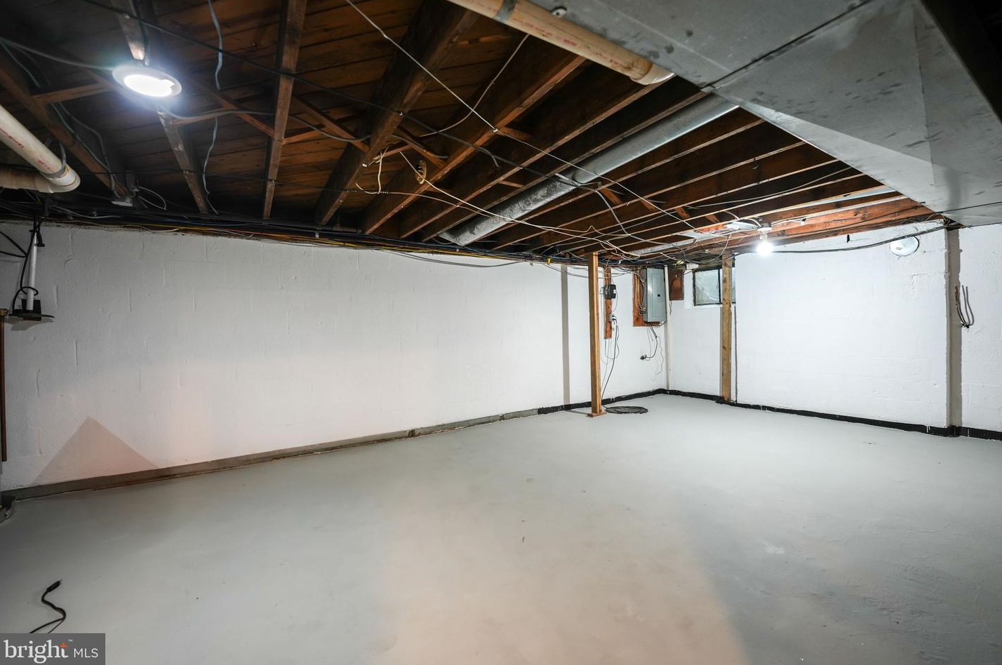 10315 Blake Ln, Vienna VA 22124-2632 exterior