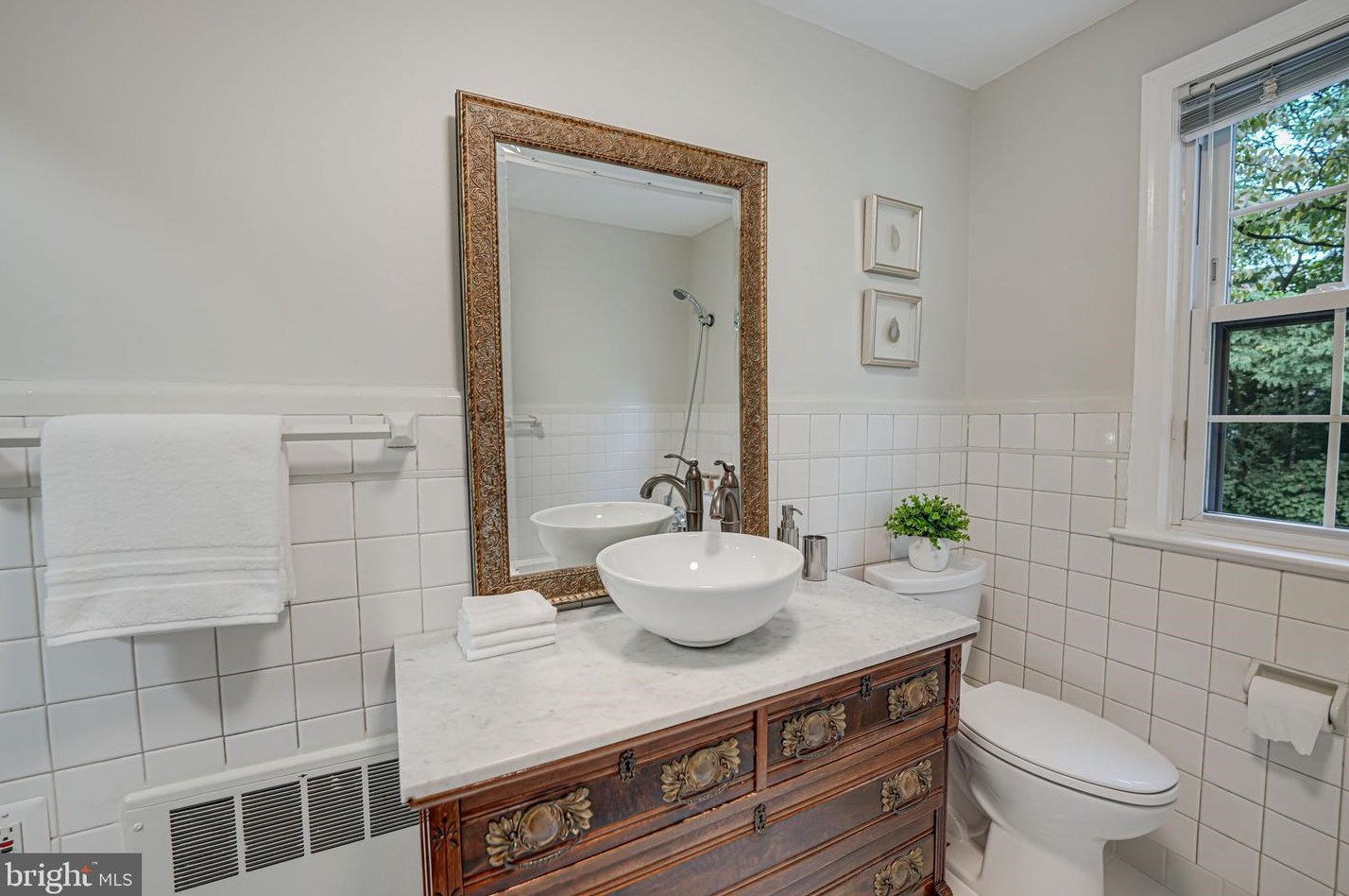 10315 Blake Ln, Vienna VA 22124-2632 exterior