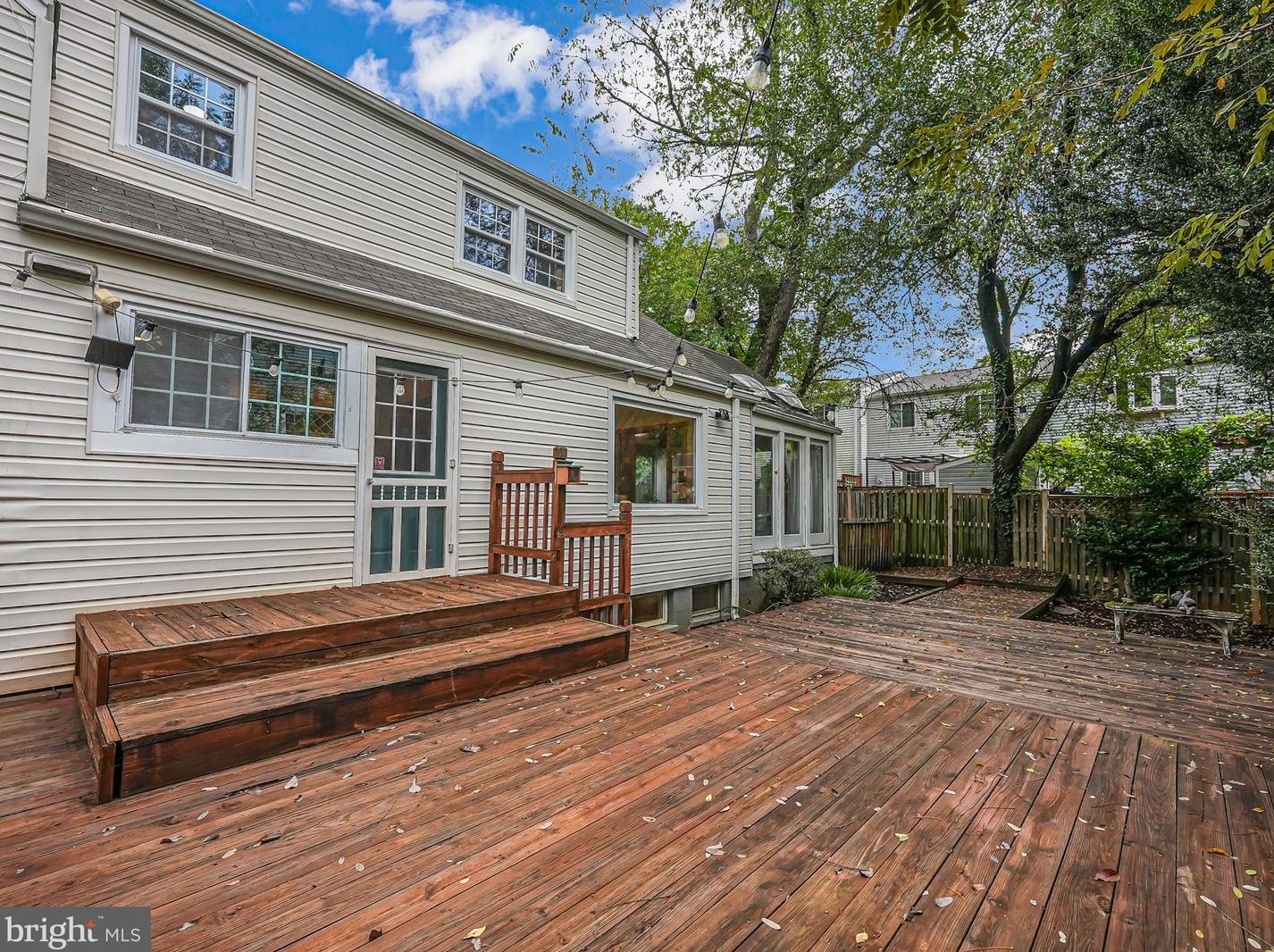 10315 Blake Ln, Vienna VA 22124-2632 exterior