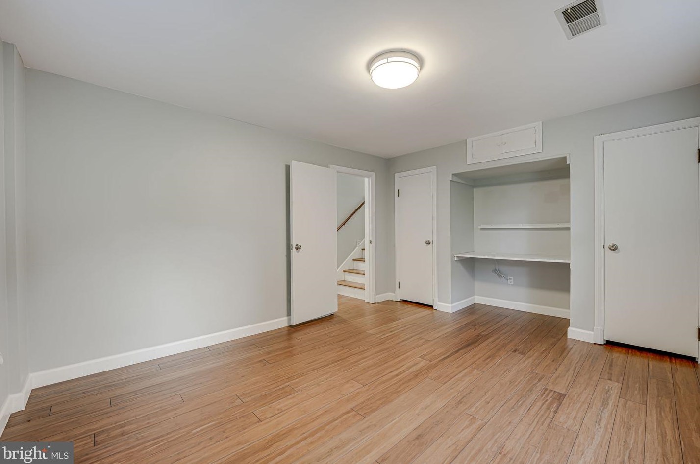 10315 Blake Ln, Vienna VA 22124-2632 exterior