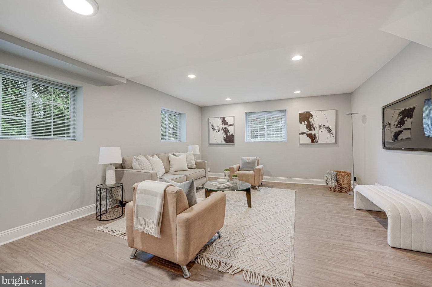 10315 Blake Ln, Vienna VA 22124-2632 exterior