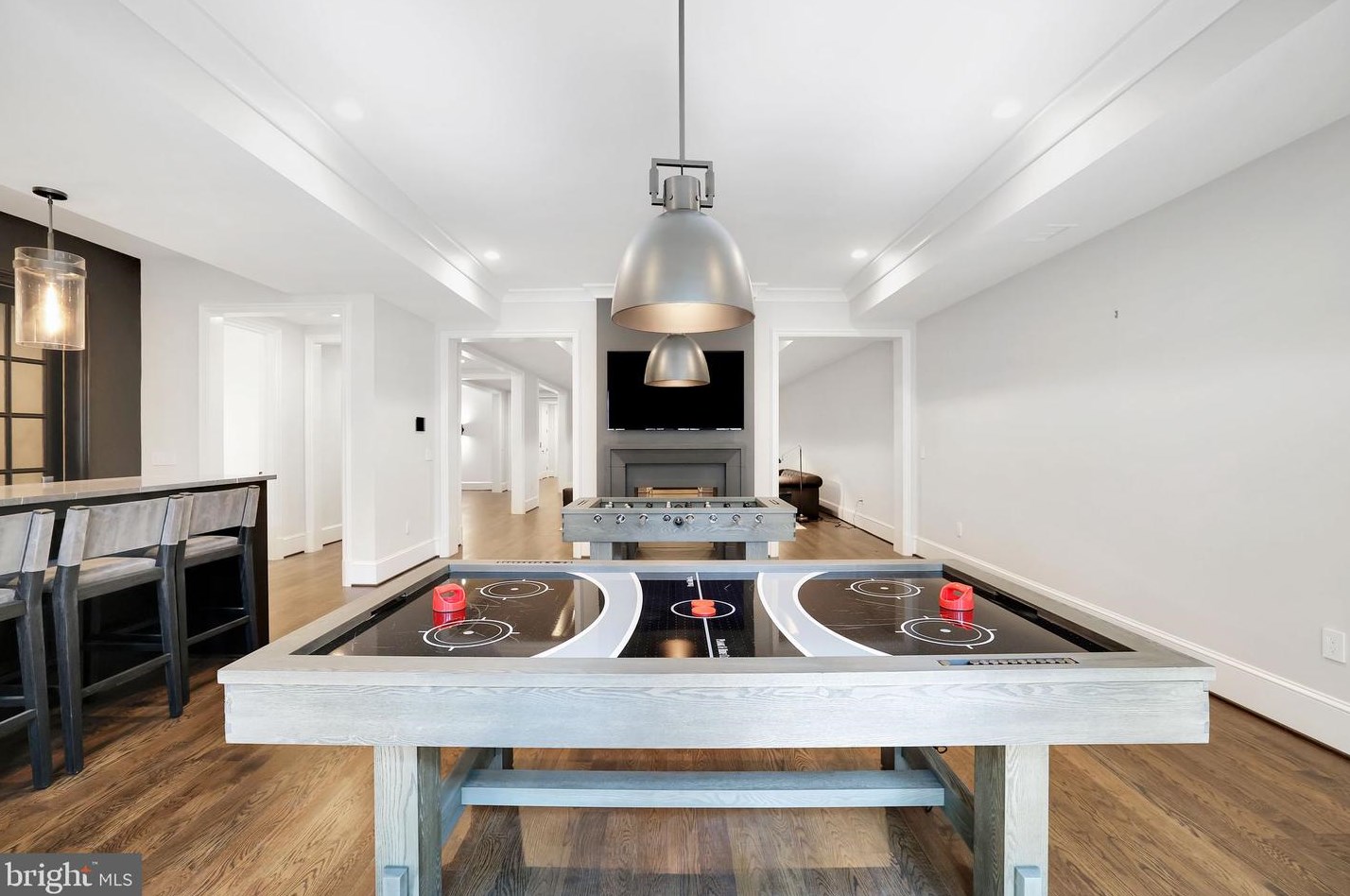 1418 Kirby Rd, Mc Lean VA 22101-3201 exterior