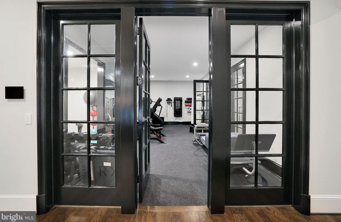 1418 Kirby Rd, Mc Lean VA 22101-3201 exterior