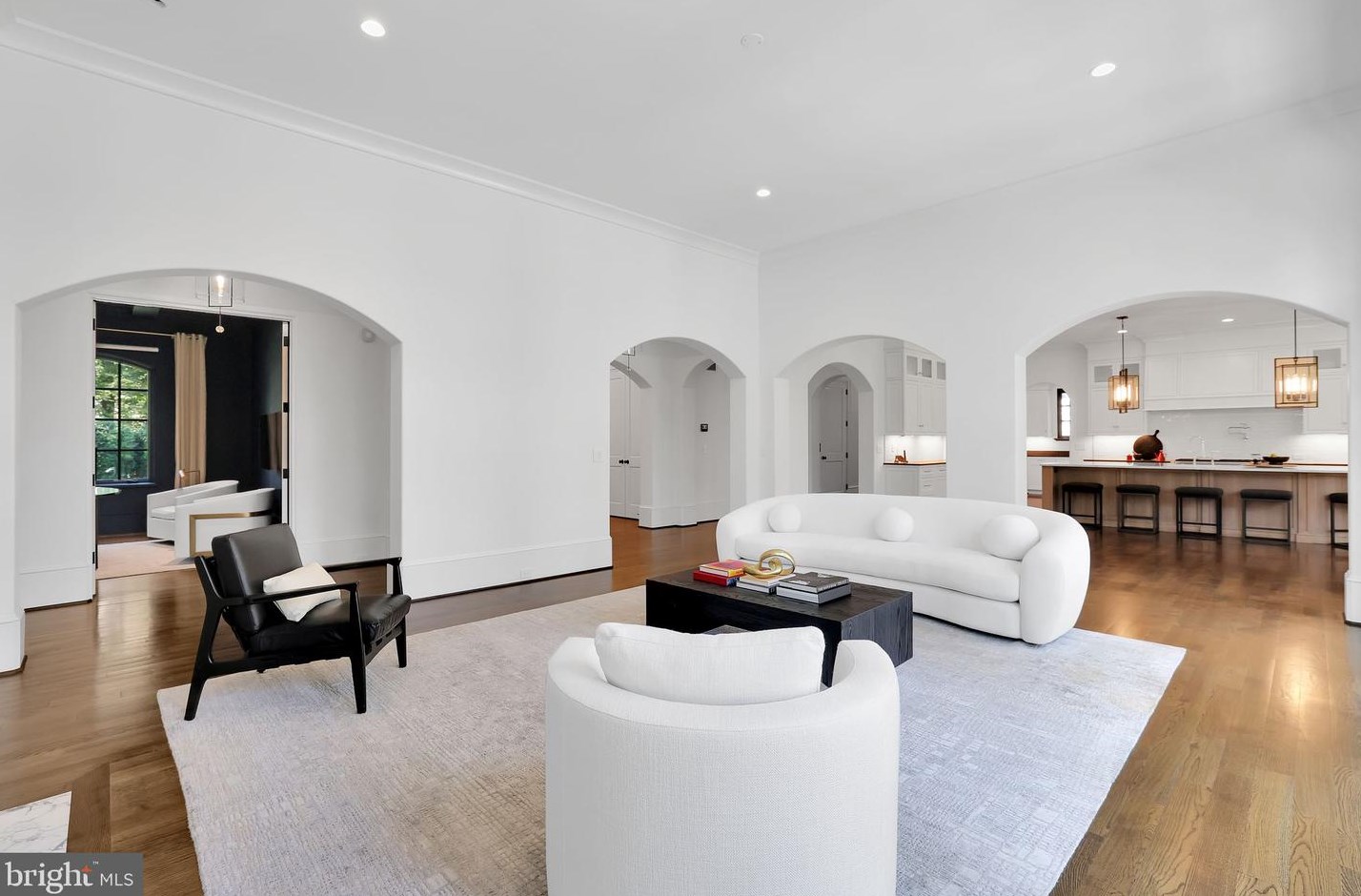 1418 Kirby Rd, Mc Lean VA 22101-3201 exterior