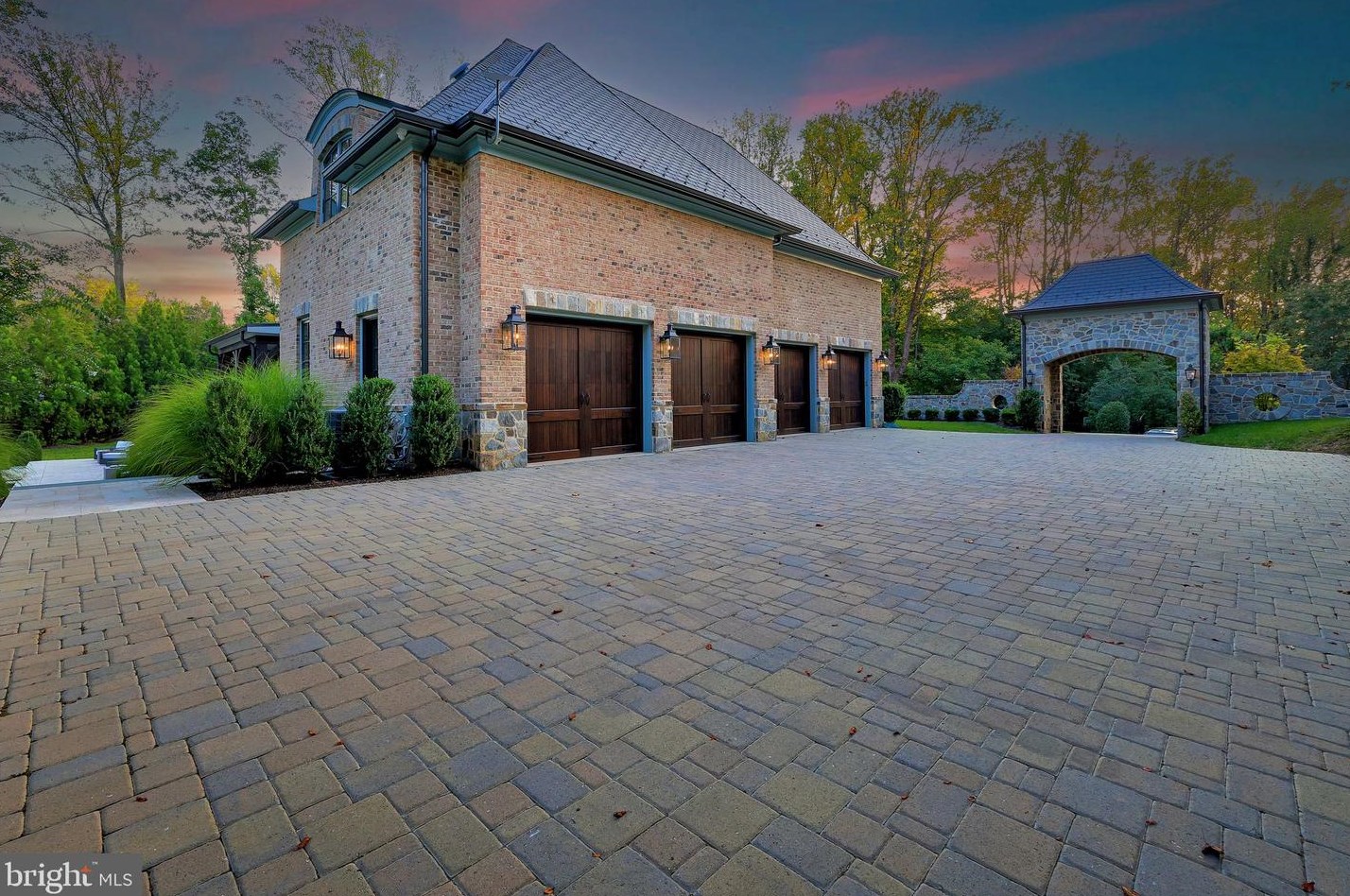 1418 Kirby Rd, Mc Lean VA 22101-3201 exterior