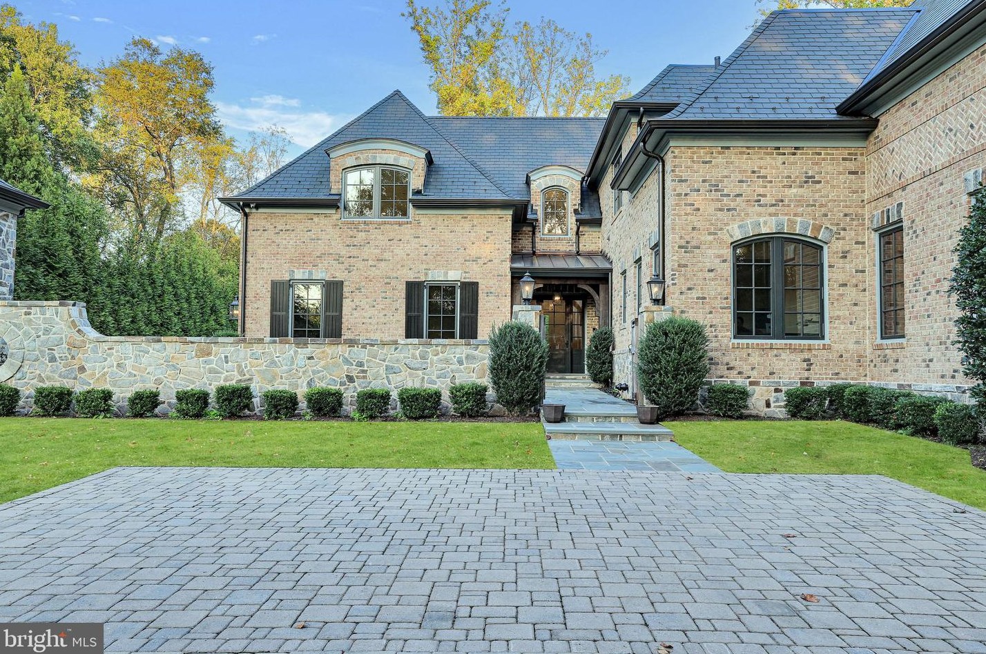 1418 Kirby Rd, Mc Lean VA 22101-3201 exterior