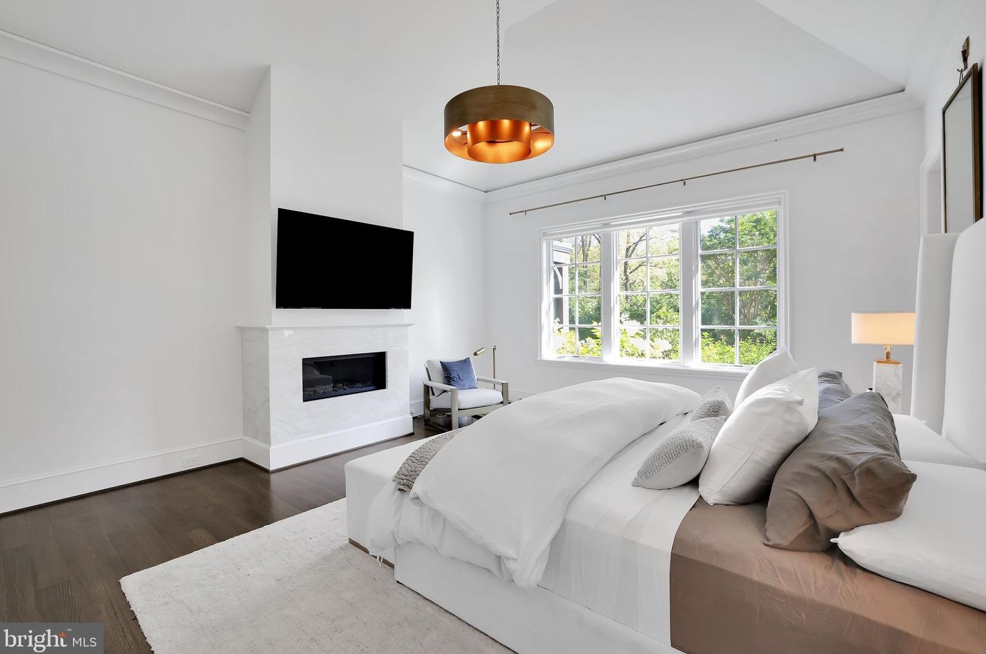 1418 Kirby Rd, Mc Lean VA 22101-3201 exterior