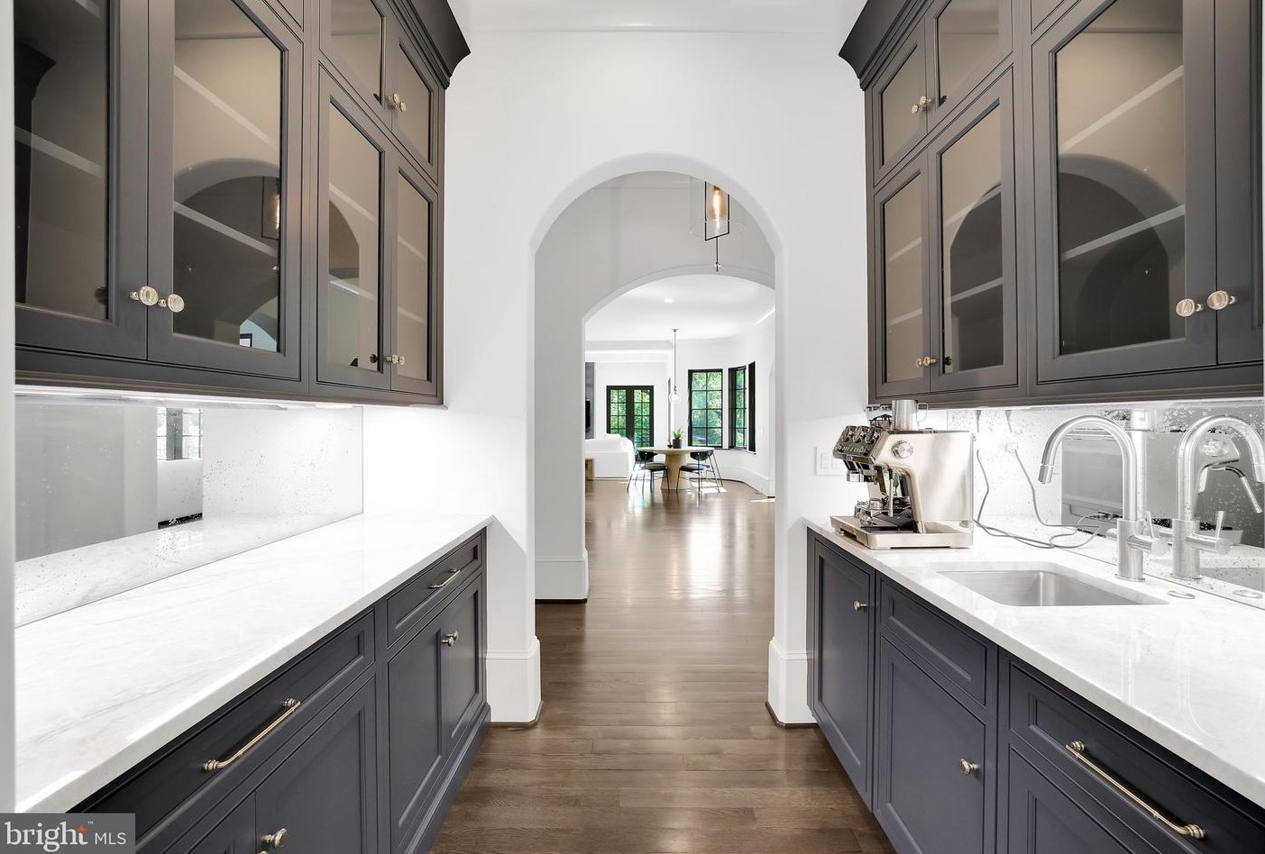 1418 Kirby Rd, Mc Lean VA 22101-3201 exterior