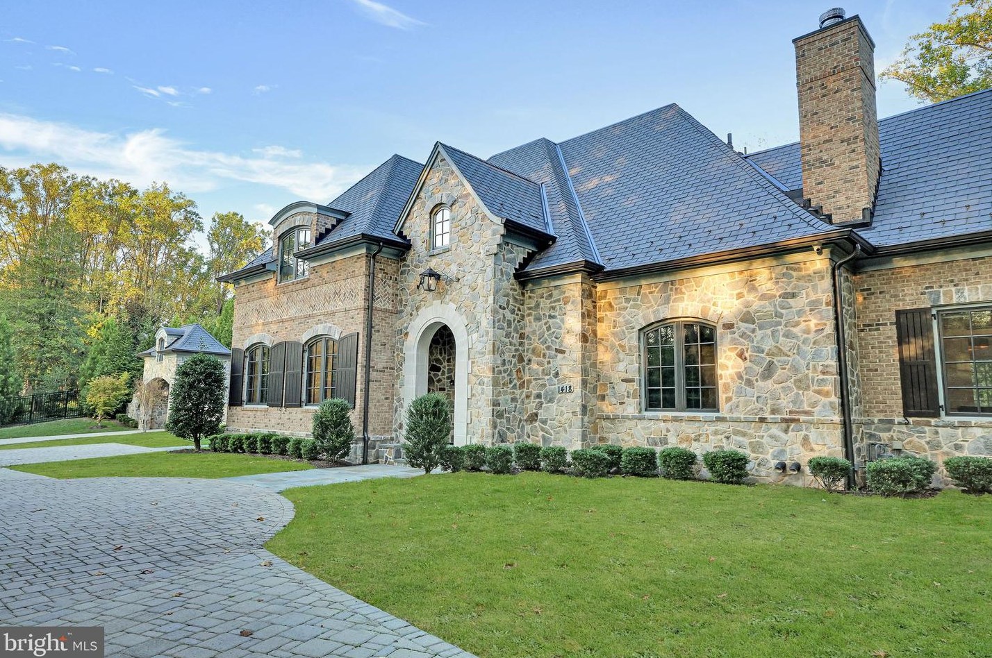 1418 Kirby Rd, Mc Lean VA 22101-3201 exterior